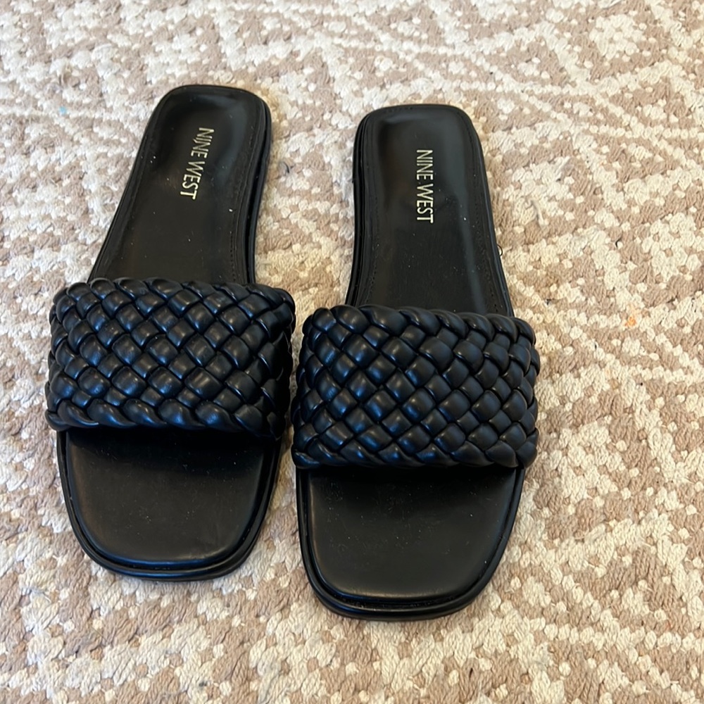 Nine west black sandals